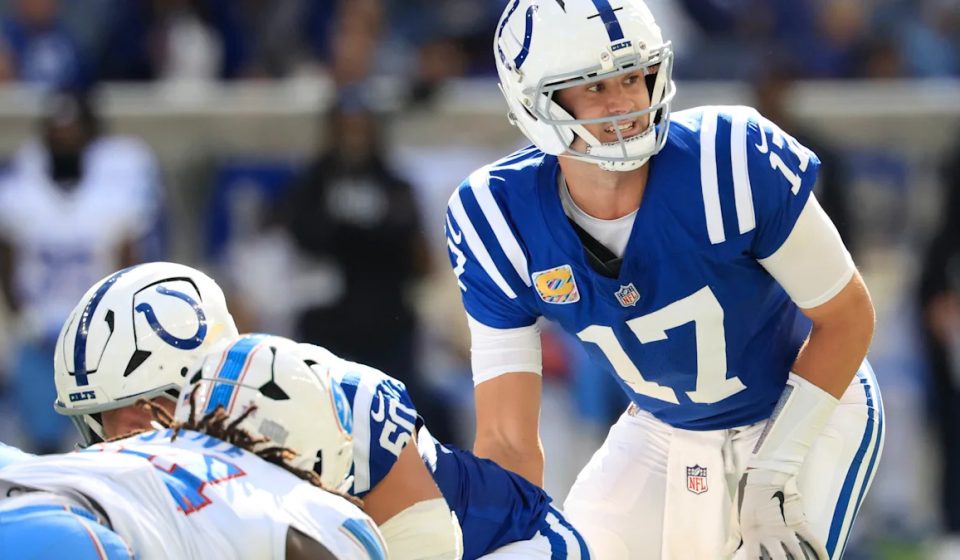 Colts stick with quarterback Daniel Jones after latest loss to Titans: 'He needs to play better'