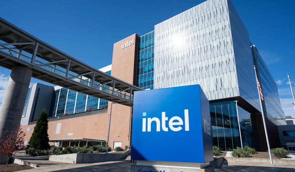 Intel drives chip stocks higher as investors jump back into AI trading