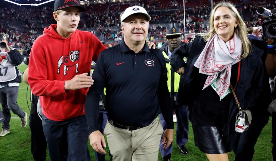 AP Top 25: Georgia moves to No. 1 after Texas loss, Florida and Oregon drop out of polls