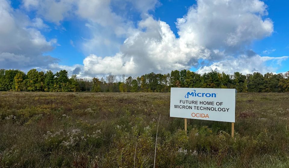 Micron is about to do something that would surprise most Magnificent 7 investors