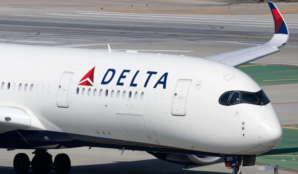 Delta reports third-quarter revenue shortfall, cuts forecast as fuel costs rise 62% from last year