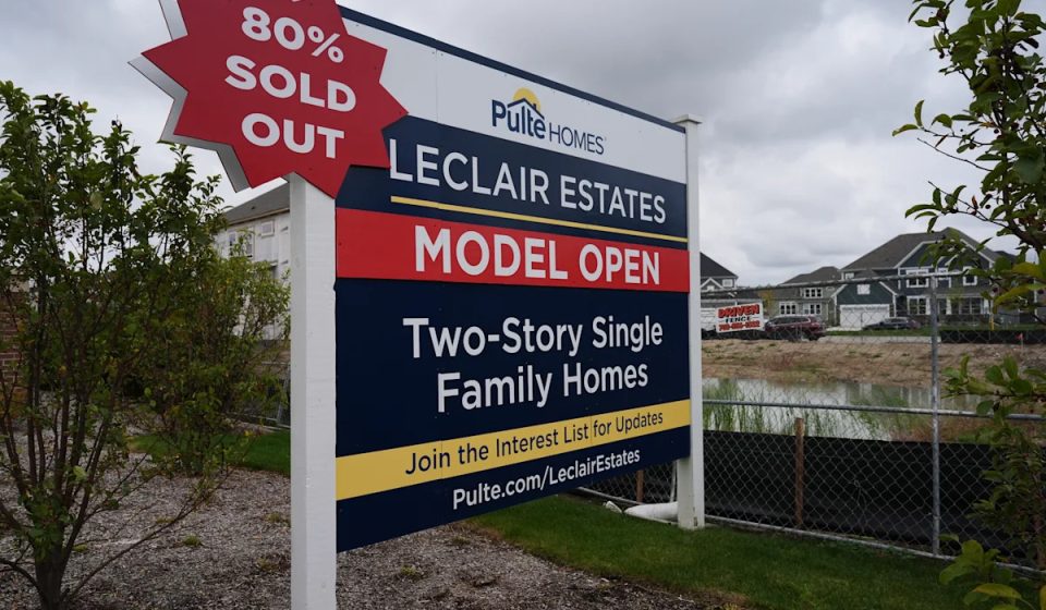 Average long-term mortgage rate in the United States falls to 7.32%, first decline since late August