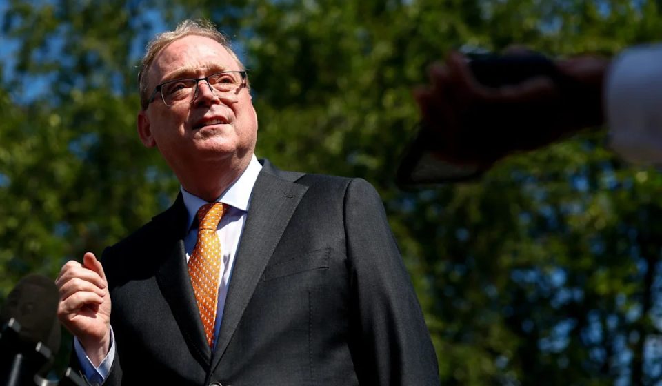 Trump aide Hassett says Powell should ‘leave’ Fed board Trump aide Hassett says Powell should 'leave' Fed board