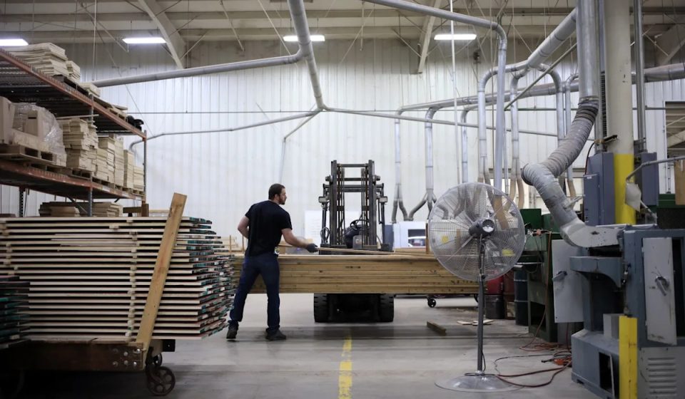 U.S. business activity grows, prices rise the most since 2022