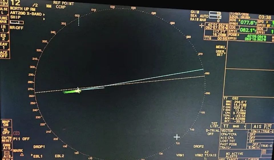 Sailors report glowing orbs over the Atlantic; No radar contact Sailors report glowing orbs over the Atlantic; No radar contact