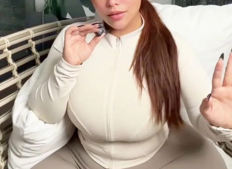 Influencer Gracie Bon responds to backlash after posing in front of Panama earthquake rubble