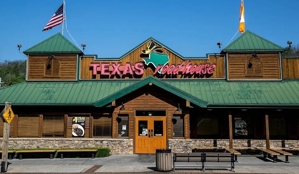Texas Roadhouse Responds to Customer's Viral Claims He Received a $20 Steak Instead of the $30 He Ordered 3 Times