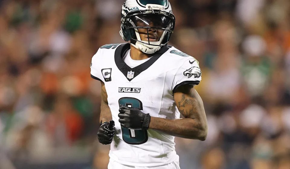 DeVonta Smith injury: Eagles receiver could miss multiple games (UPDATE)