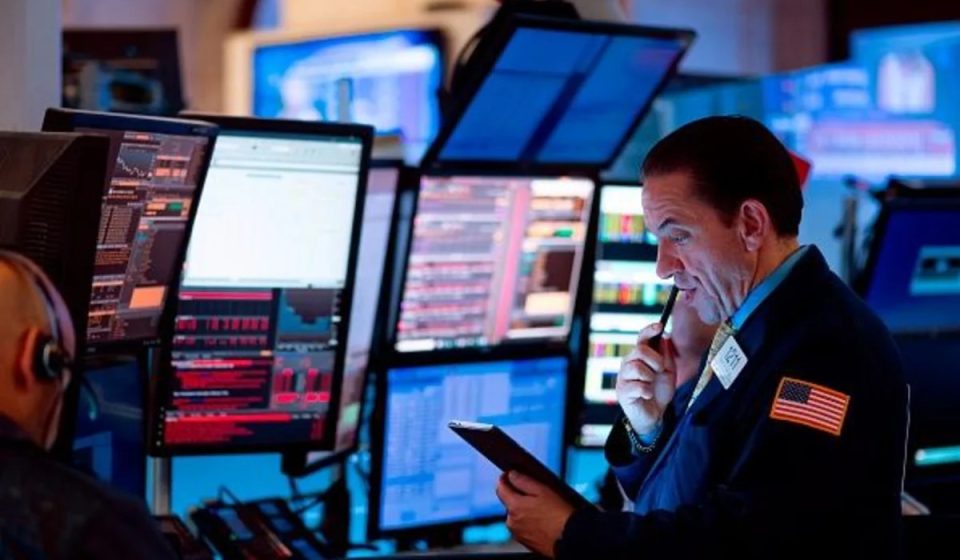 SNDK, MU, INTC, AMD, SKHY: Chip stocks continue to fall as AI funding woes and Chinese competition weigh on the sector