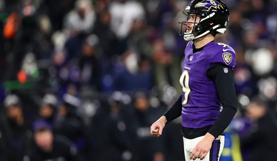 The Chiefs reportedly signed Justin Tucker to practice after Harrison Butker missed two field goals in Week 7