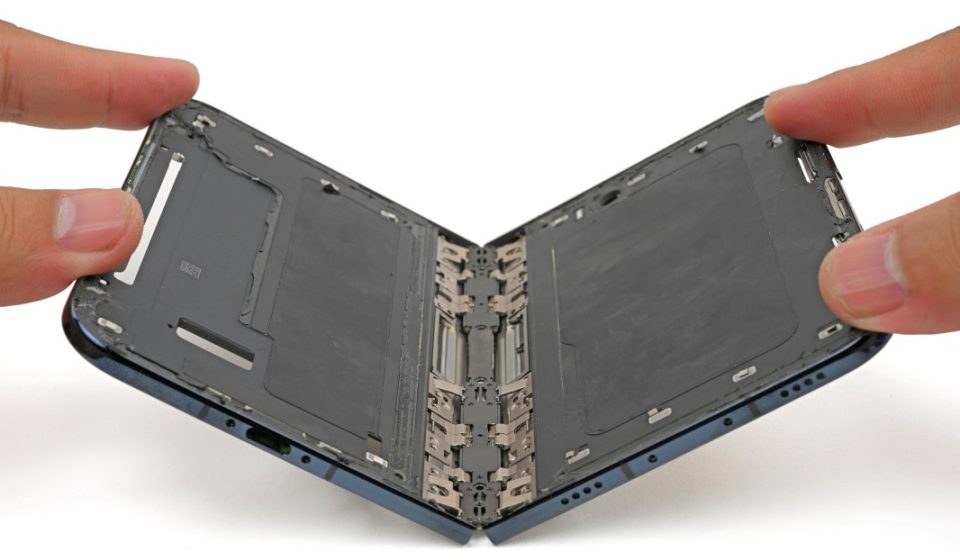 Here's why the iPhone Duo's hinge could crack the screen
