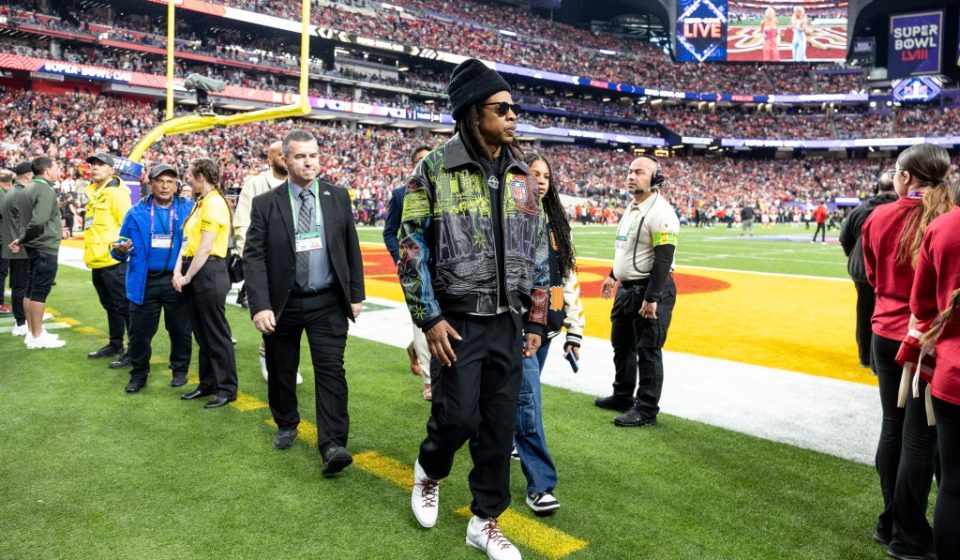 Jay Z is officially headlining the 2027 Super Bowl halftime show Jay Z is officially headlining the 2027 Super Bowl halftime show