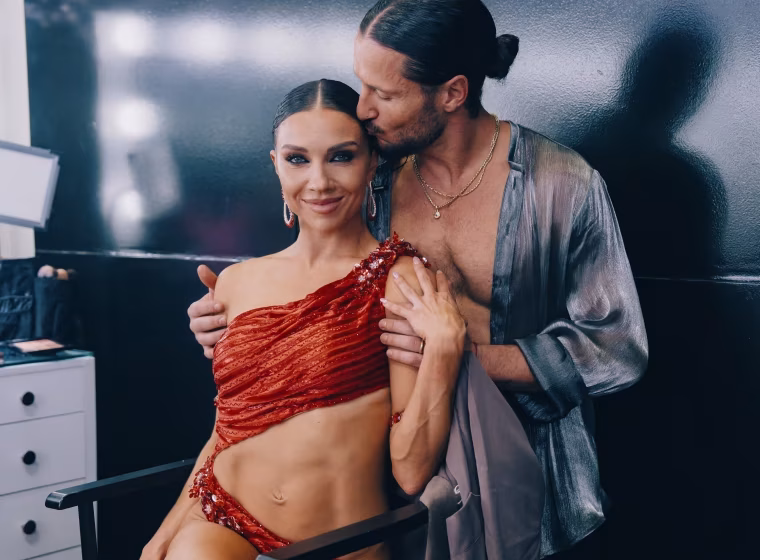 Val Chmerkovskiy suspended for a week on 'Dancing with the Stars'