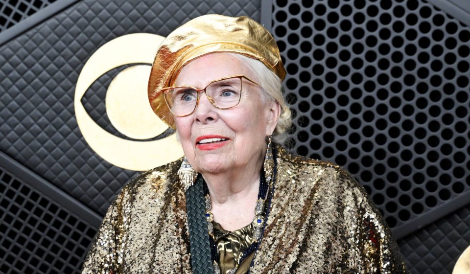 Joni Mitchell announces her American citizenship