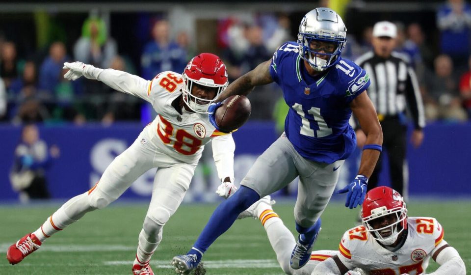 Chiefs vs. Seahawks live updates: Score, analysis and highlights from ‘Sunday Night Football’ Chiefs vs. Seahawks live updates: Score, analysis and highlights from 'Sunday Night Football'