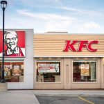 KFC abandons Pepsi in favor of Coca-Cola in the United States, ending a 40-year partnership