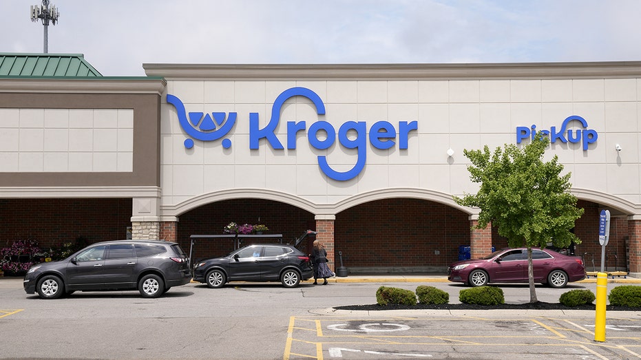 Kroger plans to cut 3,000 jobs as grocery giant expands use of AI