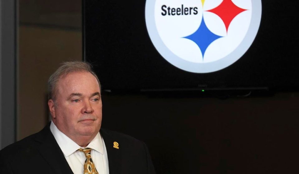 Steelers coach Mike McCarthy gets injured and it was bad enough that he never made it to the locker room at halftime