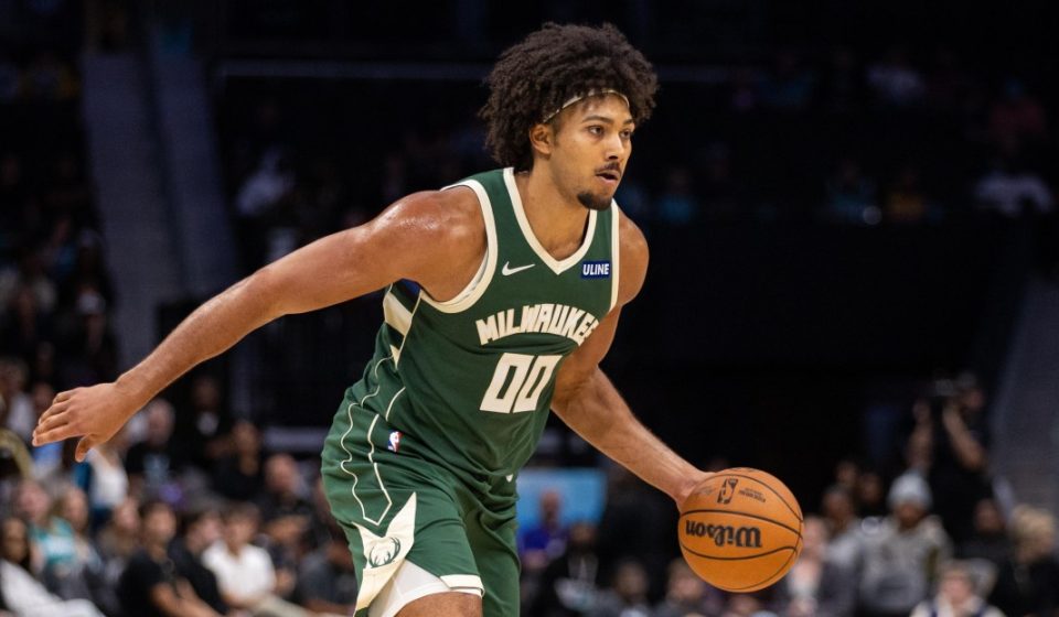 Bucks wanted two second-round picks from Lakers in Jericho Sims trade