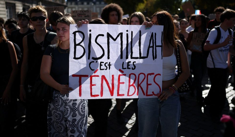 Why are French protesters chanting “Bismillah, it’s darkness”? | News of the demonstrations
