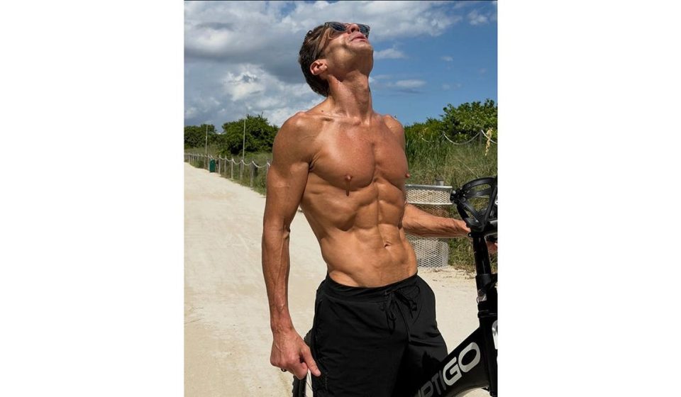Ryan Seacrest Reveals Fitness Secret Behind His Chiseled Abs in Viral Post