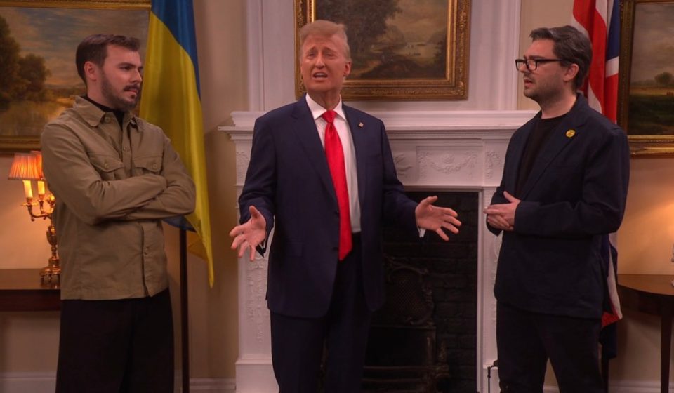 SNL UK: Trump surprises James Austin Johnson during a Cold Open SNL UK: Trump surprises James Austin Johnson during a Cold Open