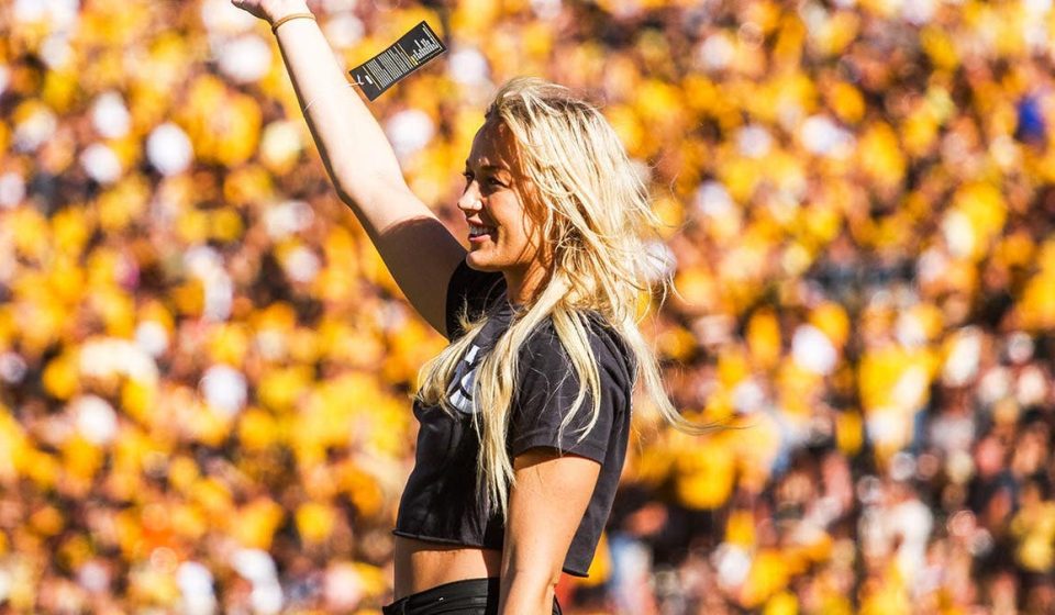 Sophie Cunningham sends a message to WNBA players who hate women with her hat, Grumpy Prime and Maggie Sajak! Sophie Cunningham sends a message to WNBA players who hate women with her hat, Grumpy Prime and Maggie Sajak!