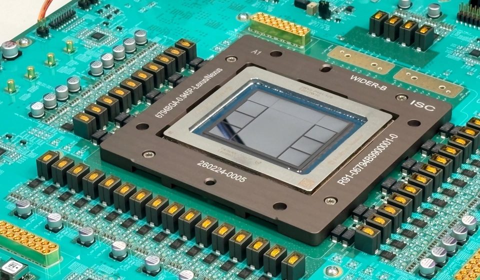 Chip stocks fall on AI funding woes Chip stocks fall on AI funding woes