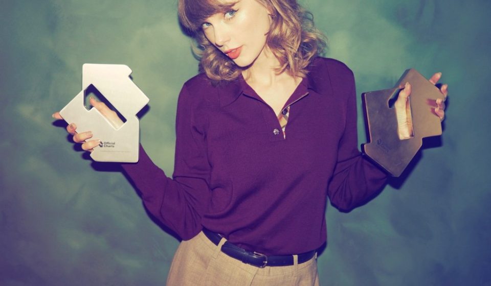 Taylor Swift celebrates her UK chart double in a symbolic outfit