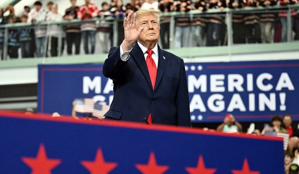 Trump pardons mechanics on stage at Alaska rally after Biden-era prosecutions