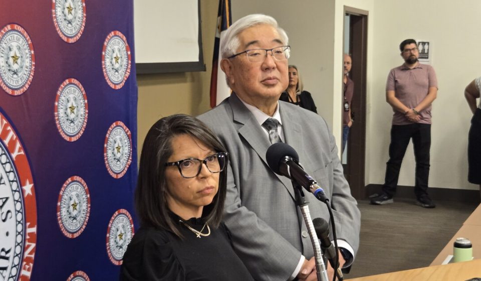 Bexar County responds to complaints about voting machines changing selections