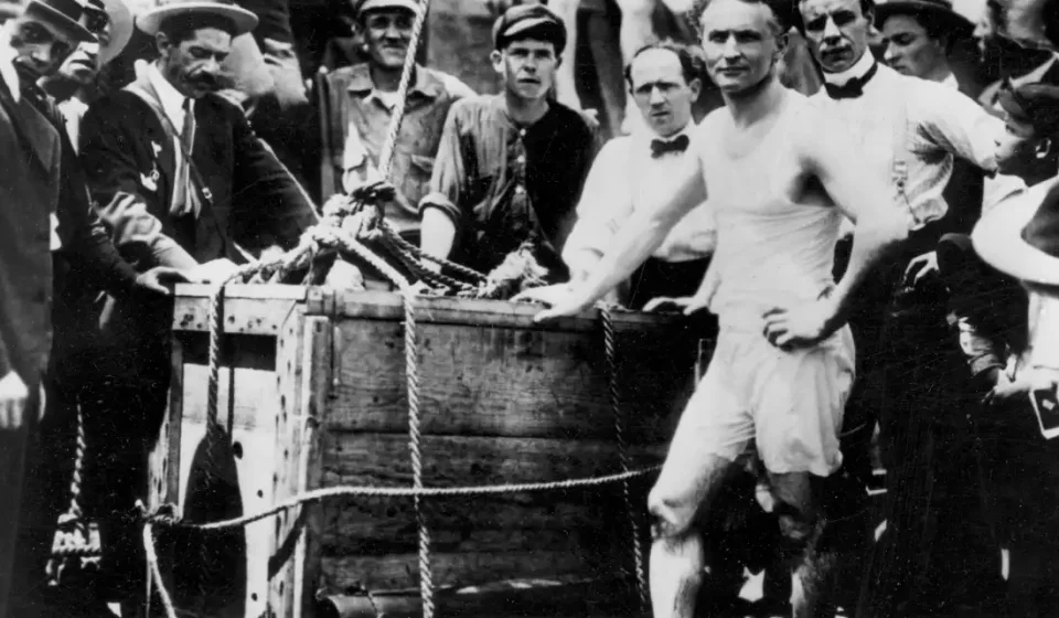 100 years later, Harry Houdini's death still haunts Detroit: NPR