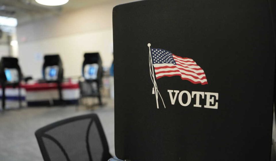 Democrats, Republicans see wide-open House map for 2026: NPR