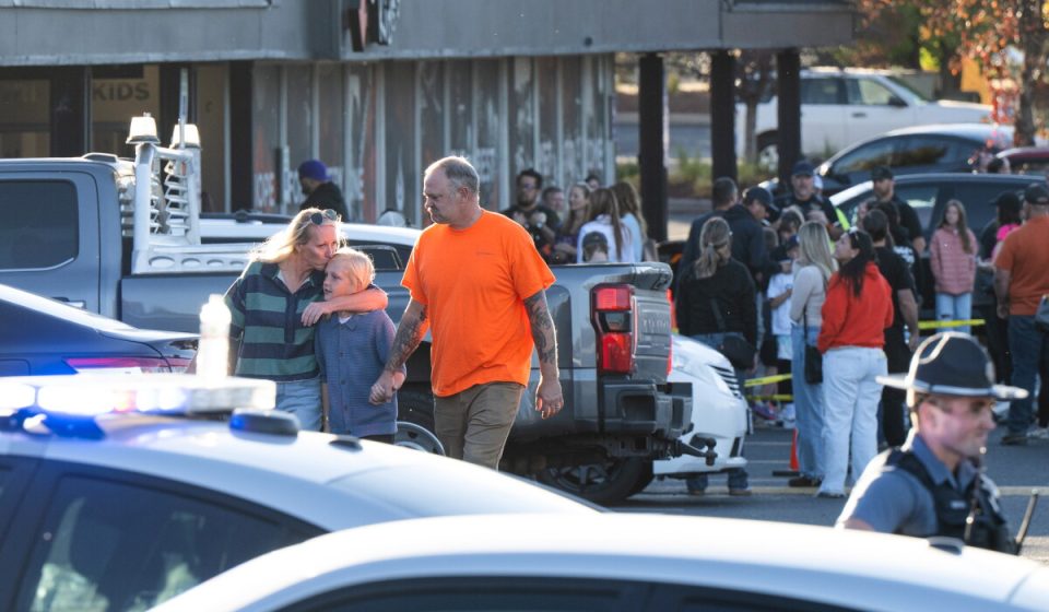 Teen shooter kills 4 at Bend, Ore., elementary school, police say