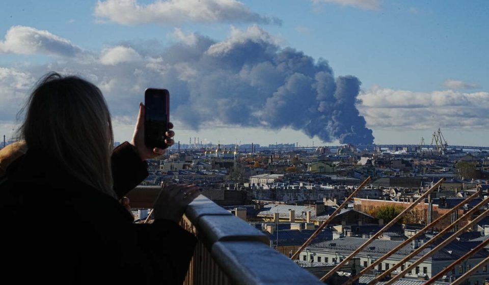 Russian oil sites on fire as Ukraine launches more than 1,000 drones