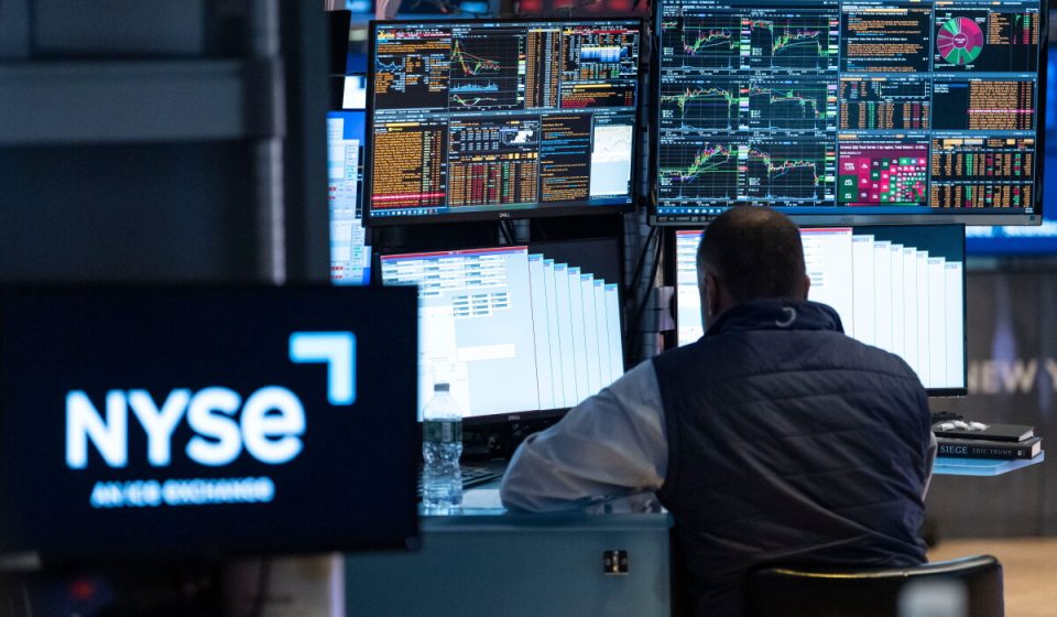 US markets are weighed down by a massive sell-off in the technology sector