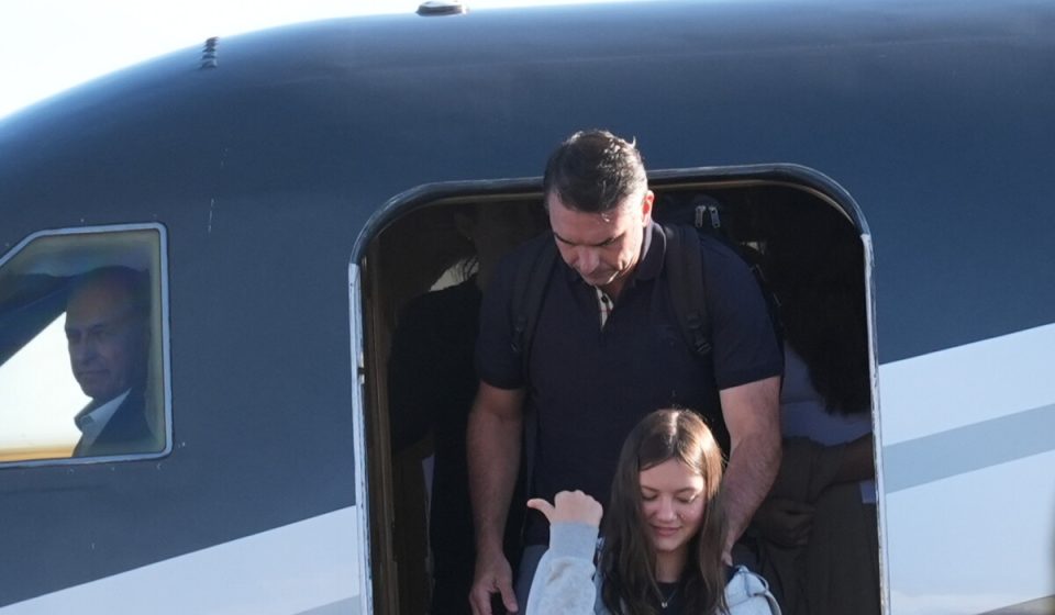 Defeated Brazilian presidential candidate Flávio Bolsonaro and his family arrive in Miami