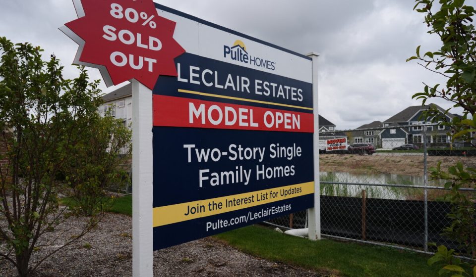 Average long-term U.S. mortgage rate falls to 7.24%, lowest level since late September