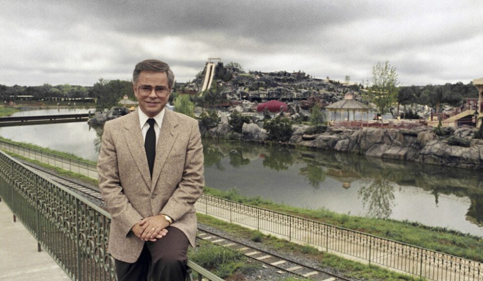 Jim Bakker, scandal-plagued 'PTL Club' televangelist, dies at 86