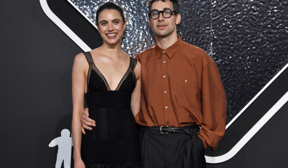 Margaret Qualley and Jack Antonoff file for divorce after 3 years Margaret Qualley and Jack Antonoff file for divorce after 3 years