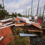 2 dead after Isaias crash on US Gulf Coast