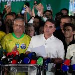 US says it will grant visas to Flávio Bolsonaro and his family