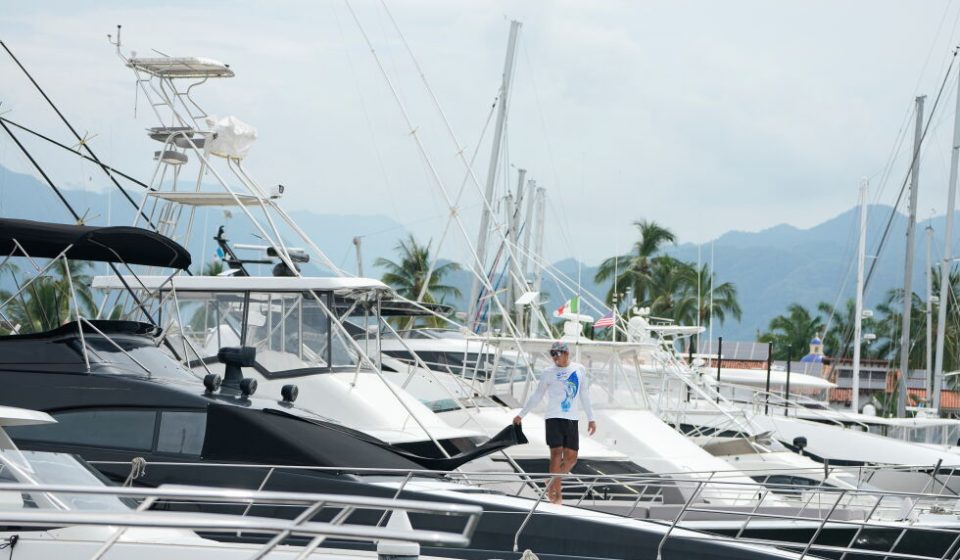 Category 4 Hurricane Simon ravages Mexico's Pacific coast