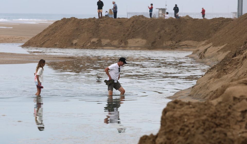 Tropical Storm Rachel: Long Beach evacuated, Newport Beach closes beach