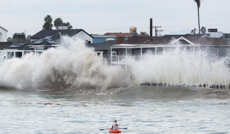 Live updates: Southern California hit by high winds, rain and flooding as Rachel makes landfall Live updates: Southern California hit by high winds, rain and flooding as Rachel makes landfall
