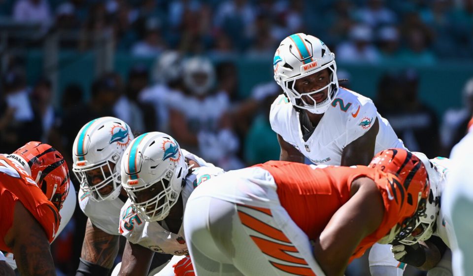 Dolphins coach Jeff Hafley has no plans to bench quarterback Malik Willis