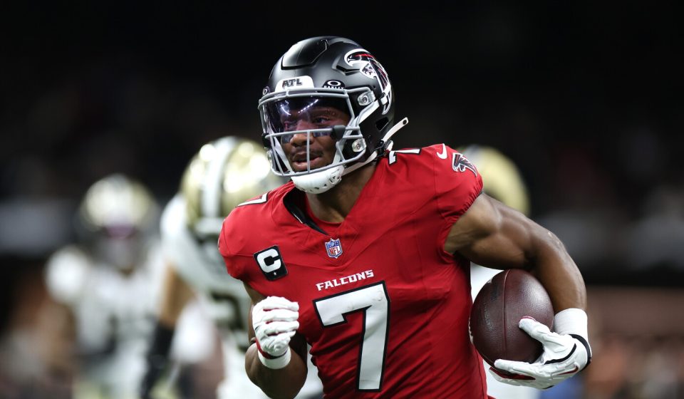 Bijan Robinson and Kenneth Walker III should be serious MVP candidates Bijan Robinson and Kenneth Walker III should be serious MVP candidates
