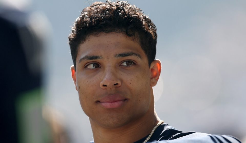 The Seahawks sent mixed signals about whether Zach Charbonnet would play Sunday