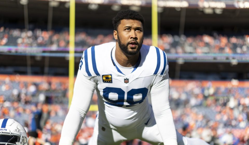 49ers agree to acquire DeForest Buckner from Colts