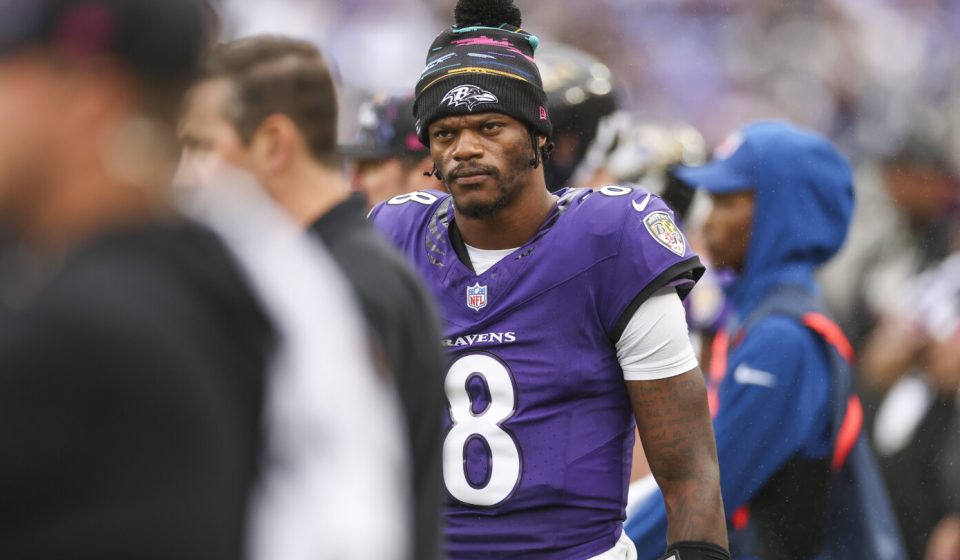 Lamar Jackson reportedly 'week to week' awaiting MRI